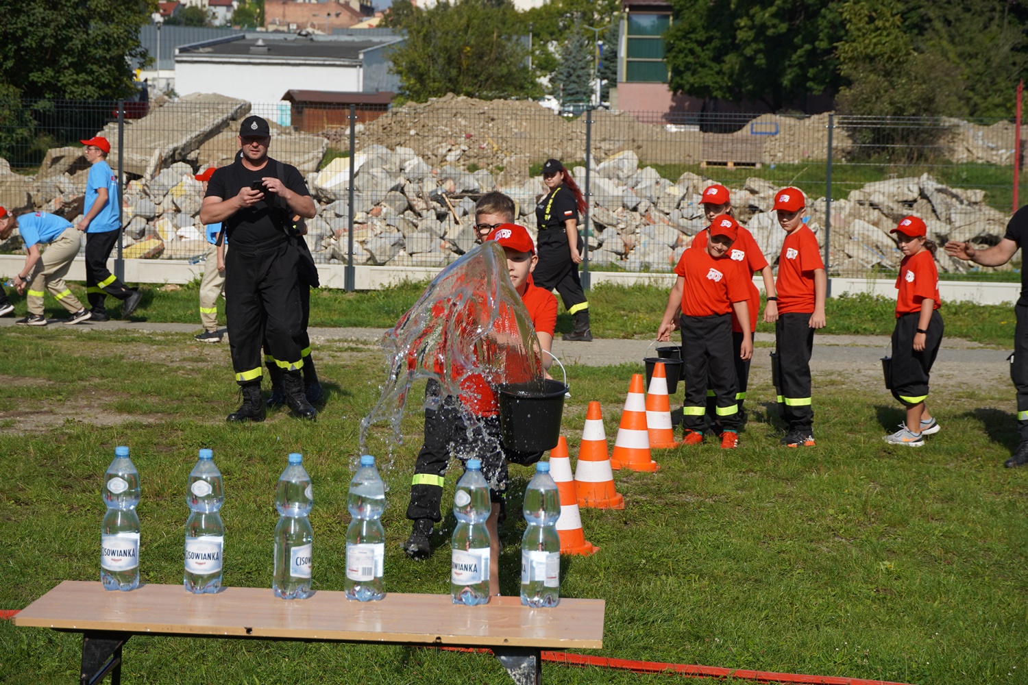 konkurencje podczas  I Zlotu Młodzieżowych Drużyn Pożarniczych w Gorlicach