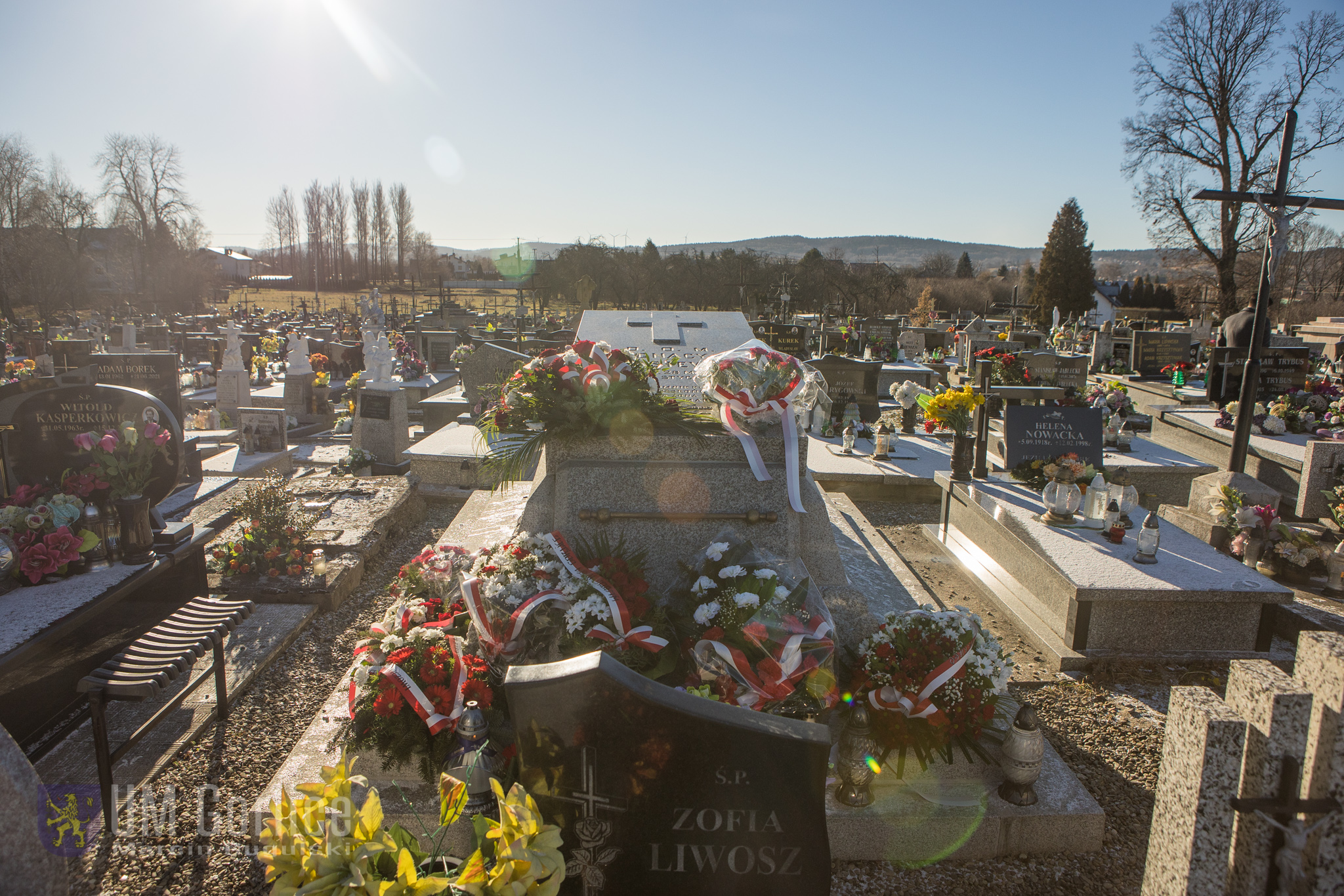 Grób Łukasiewicza na cmentarzu w Zręcinie 