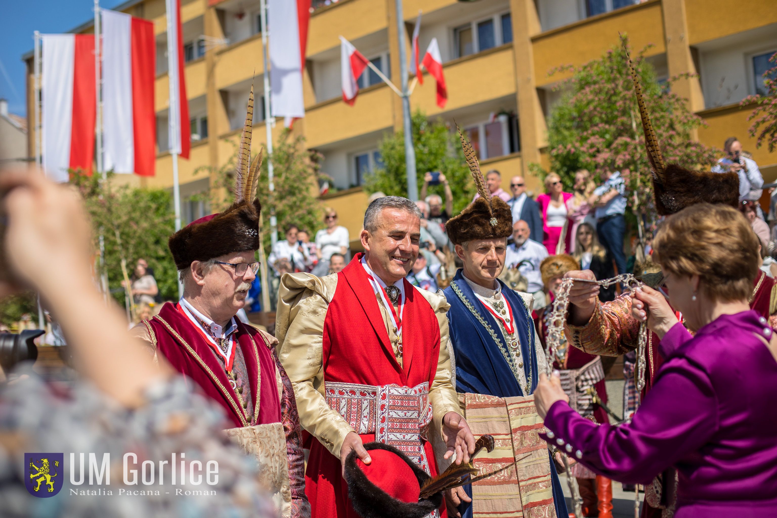 Uczestnicy obchodów 3-majowych.