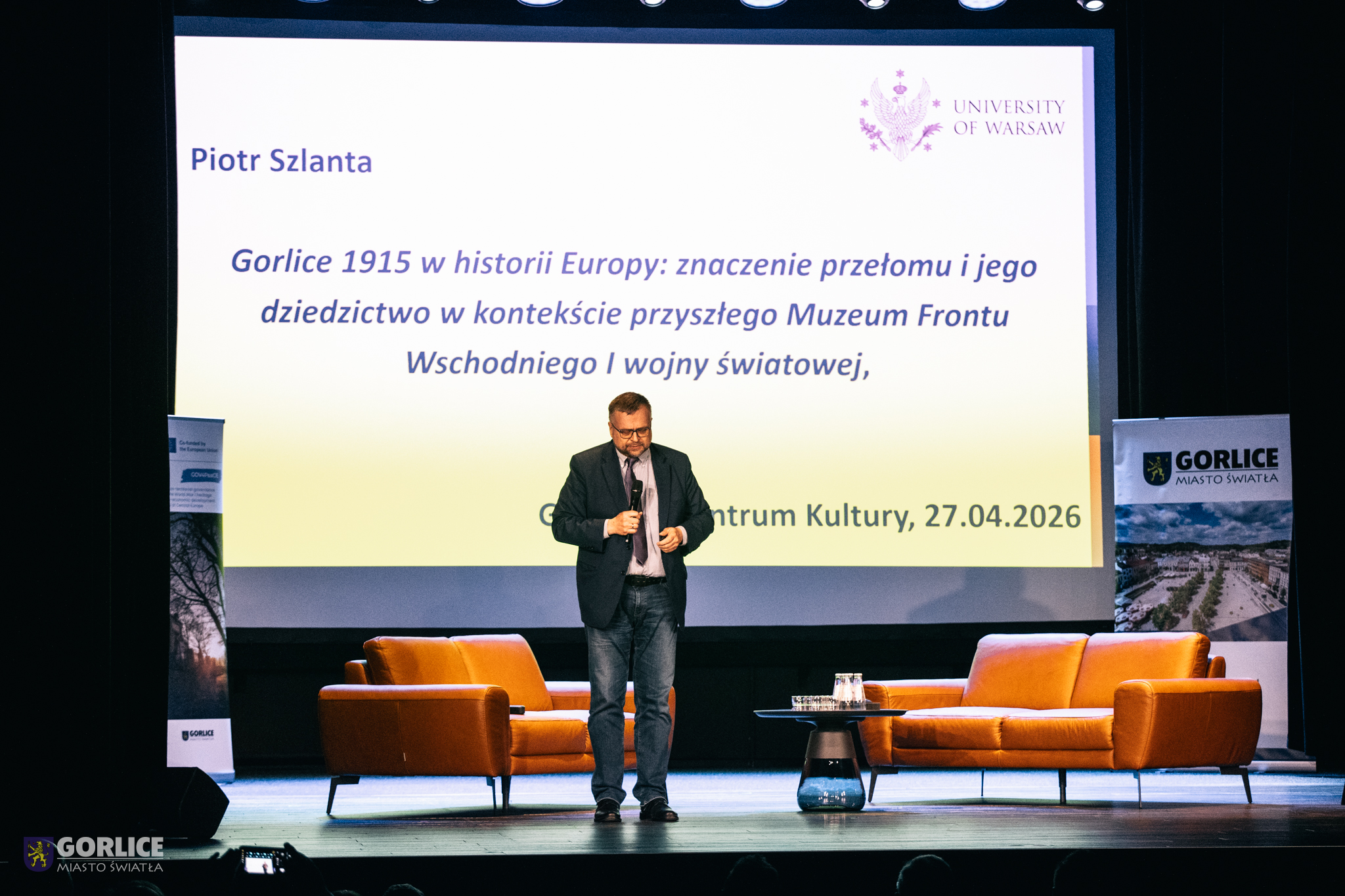 prof. Piotr Szlanta na scenie