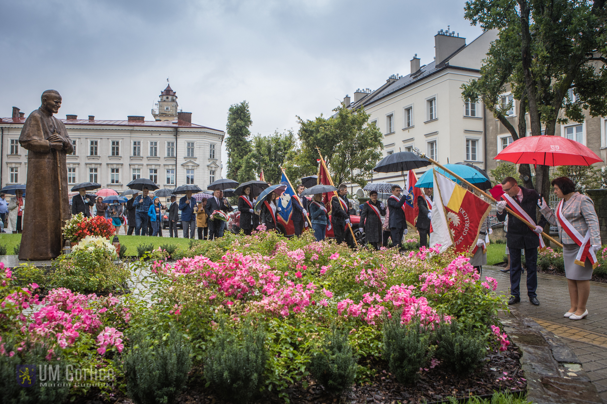 Pomnik Jana Pawła II pod Bazyliką - złożenie wieńców