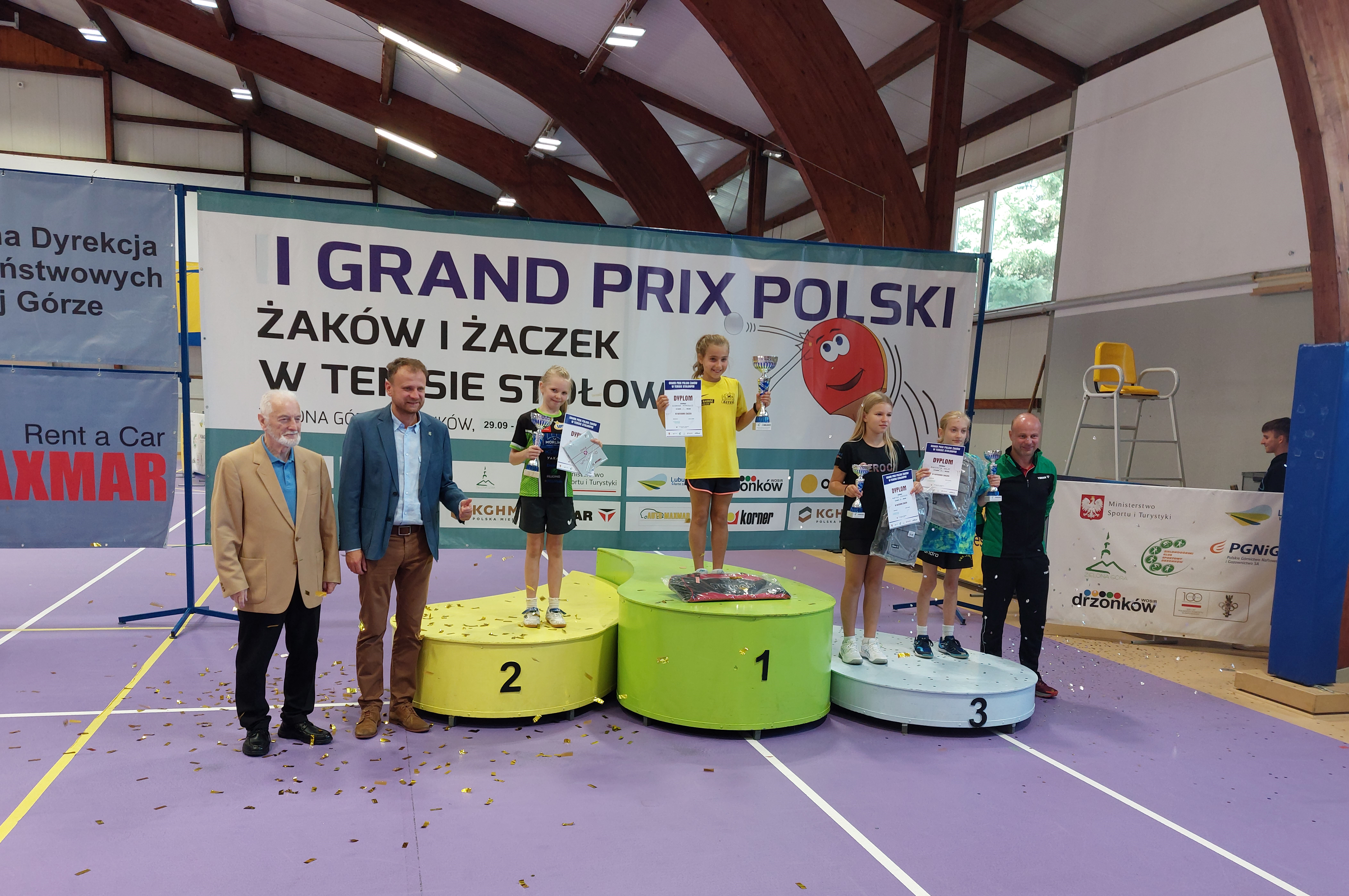 Zuzanna Honkowicz na podium I Grand Prix Polski w tenisie stołowym