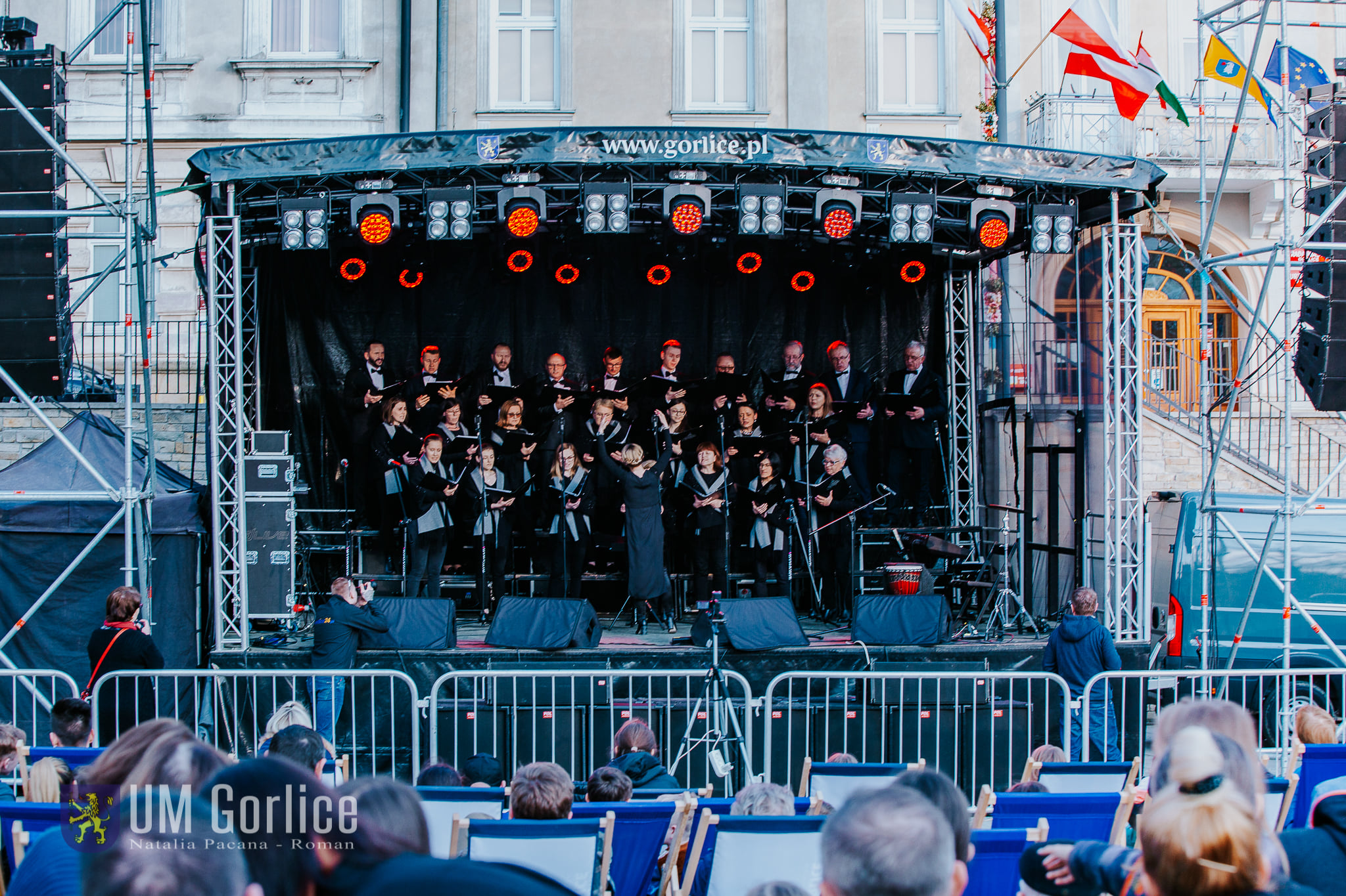Uczniowie Szkoły Muzycznej w Gorlicach podczas koncertu "Solidarni z Ukrainą"
