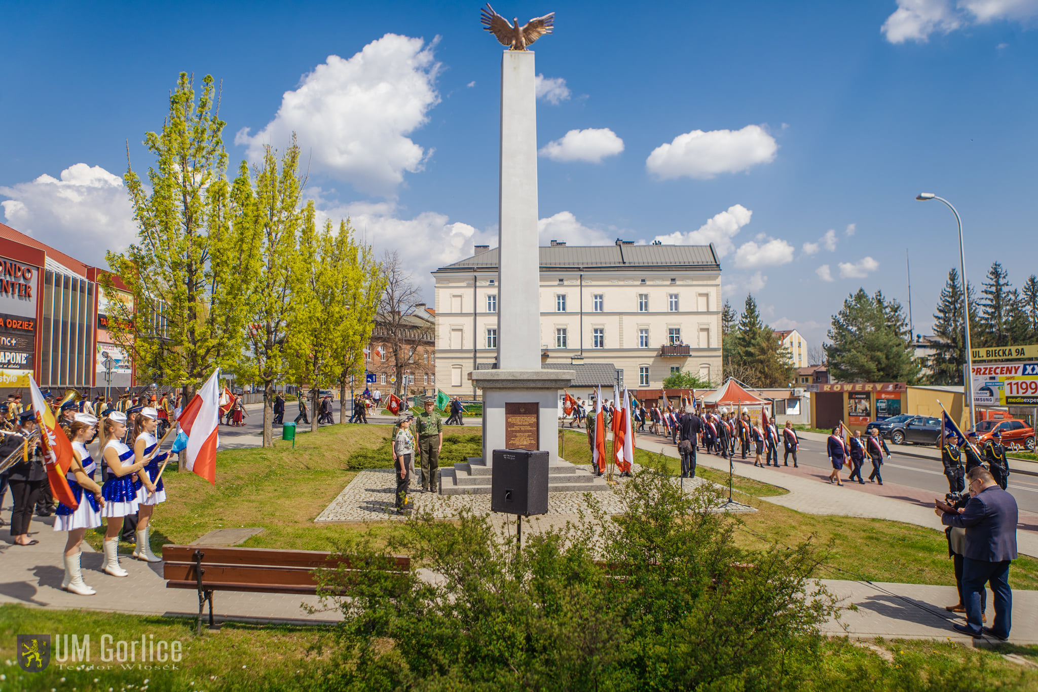 Pomnik Niepodległości w czasie obchodów Święta Konstytucji 3 Maja