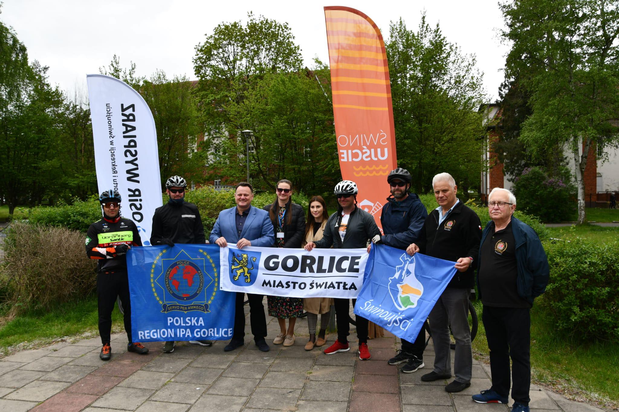 Policjanci na mecie w Świnoujściu