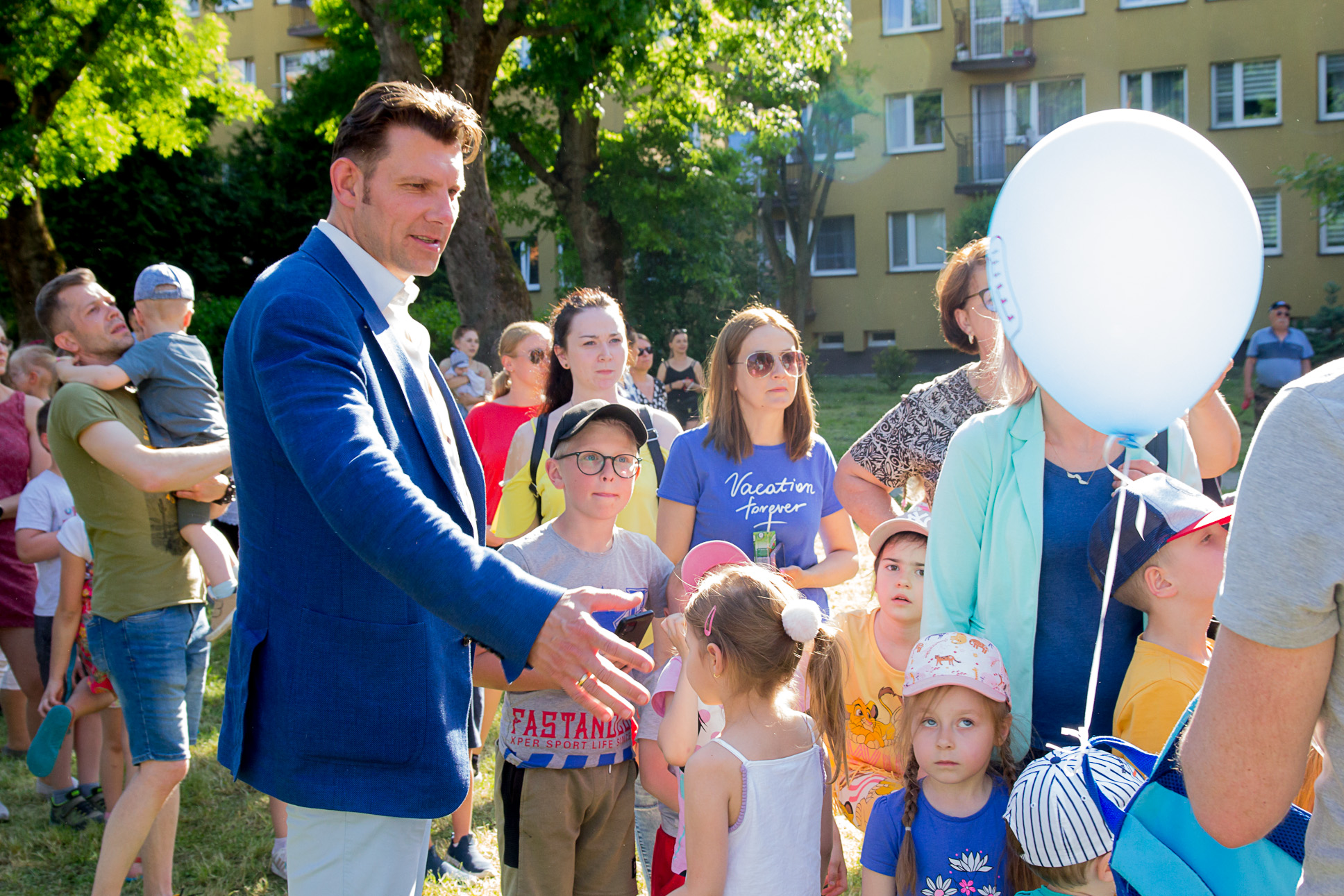 Burmistrz Rafał Kukla na Dniu Dziecka na Osiedlu Młodych