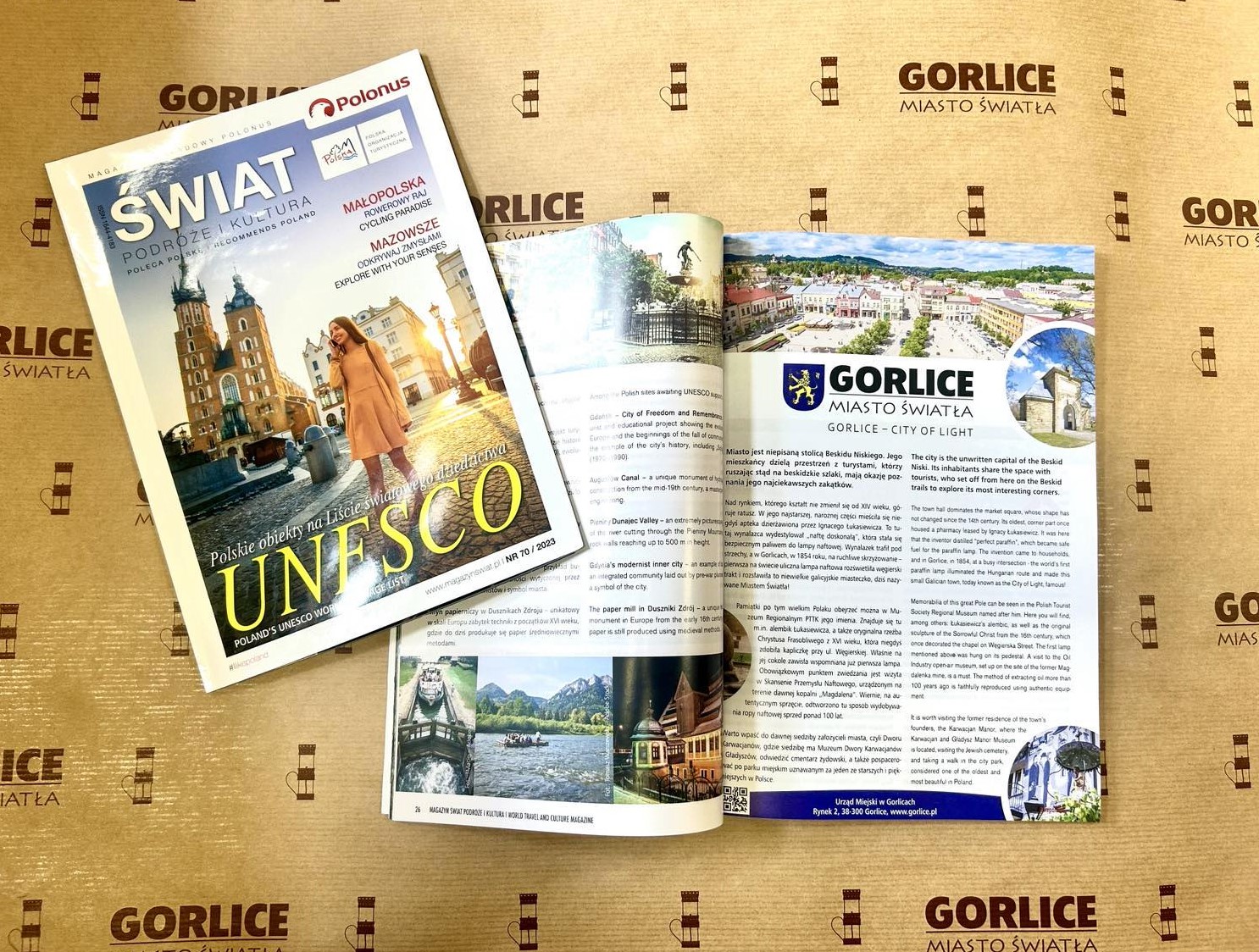 Magazyn „ŚWIAT PODRÓŻE KULTURA – Poleca Polskę” - od lewej: okładka, strona z artykułem o Gorlicach