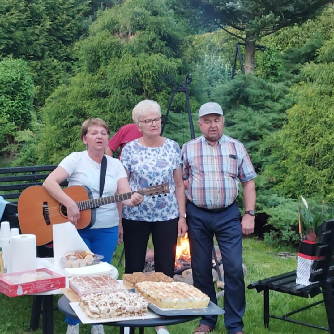 Biesiada podczas „Integracji Rodzin Abstynenckich”. 