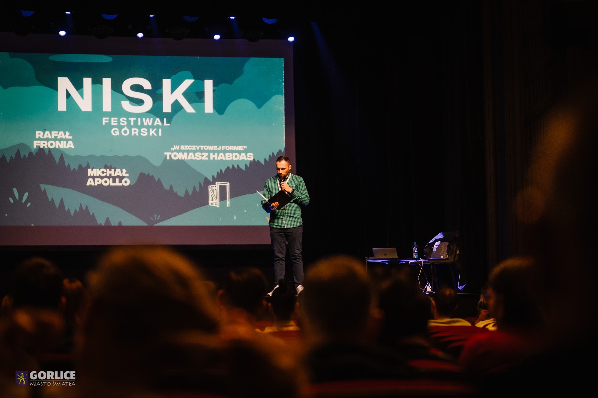 Piotr Fejkiel - prowadzący festiwal 