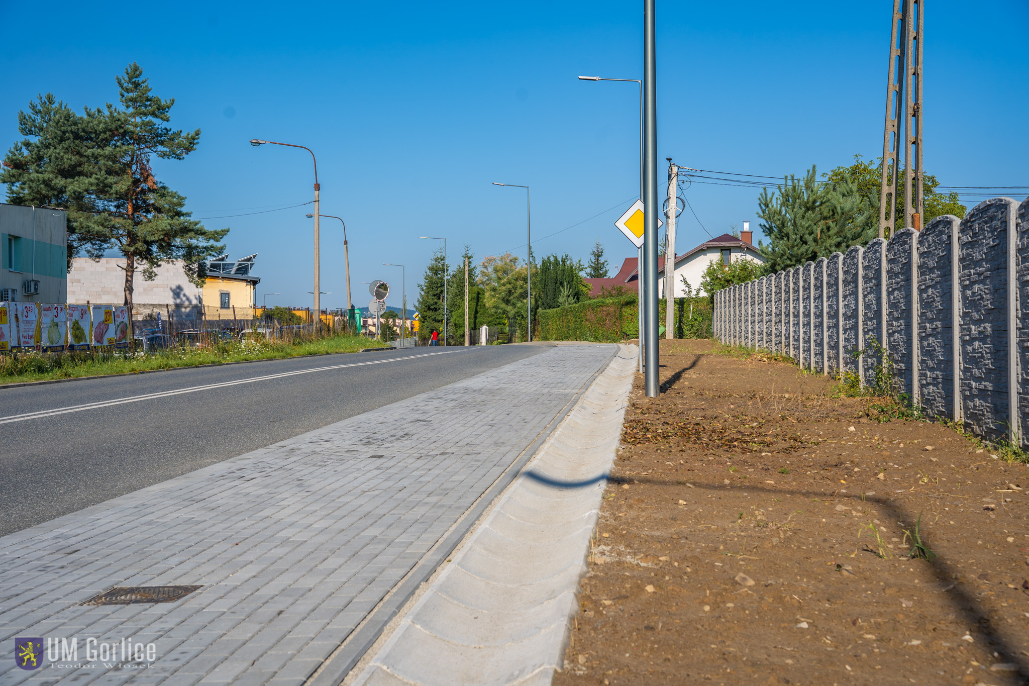 nowy chopdnik na ulicy Woncentego Pola