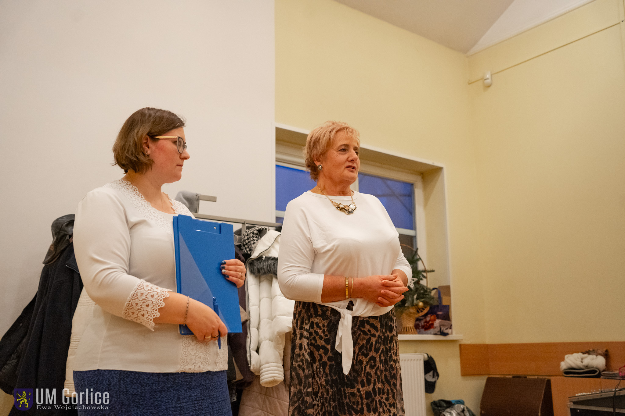 Goście podczas spotkania opłatkowego w klubie Seniora.