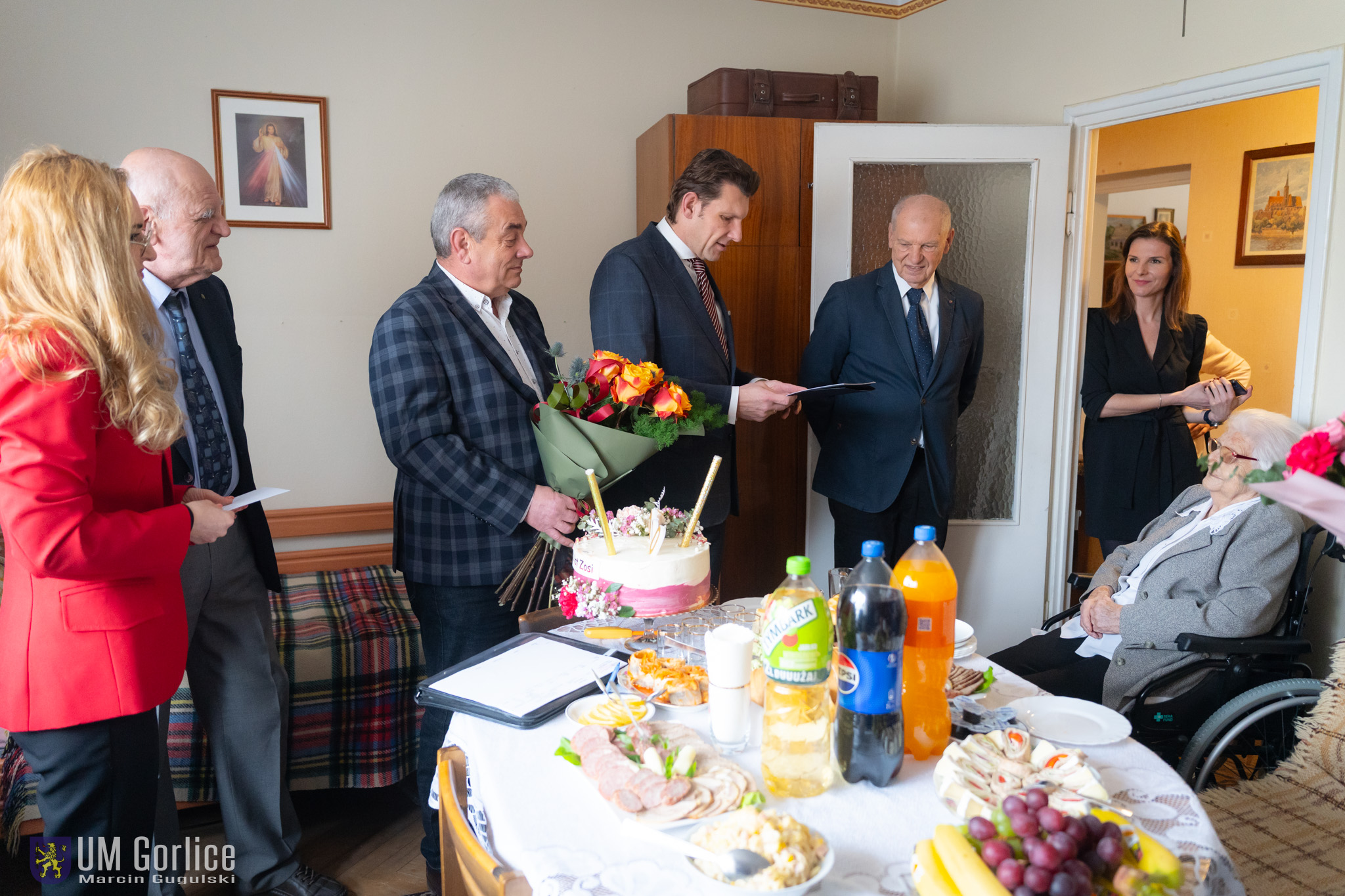 Składanie życzeń i przekazanie listów gratulacyjnych 