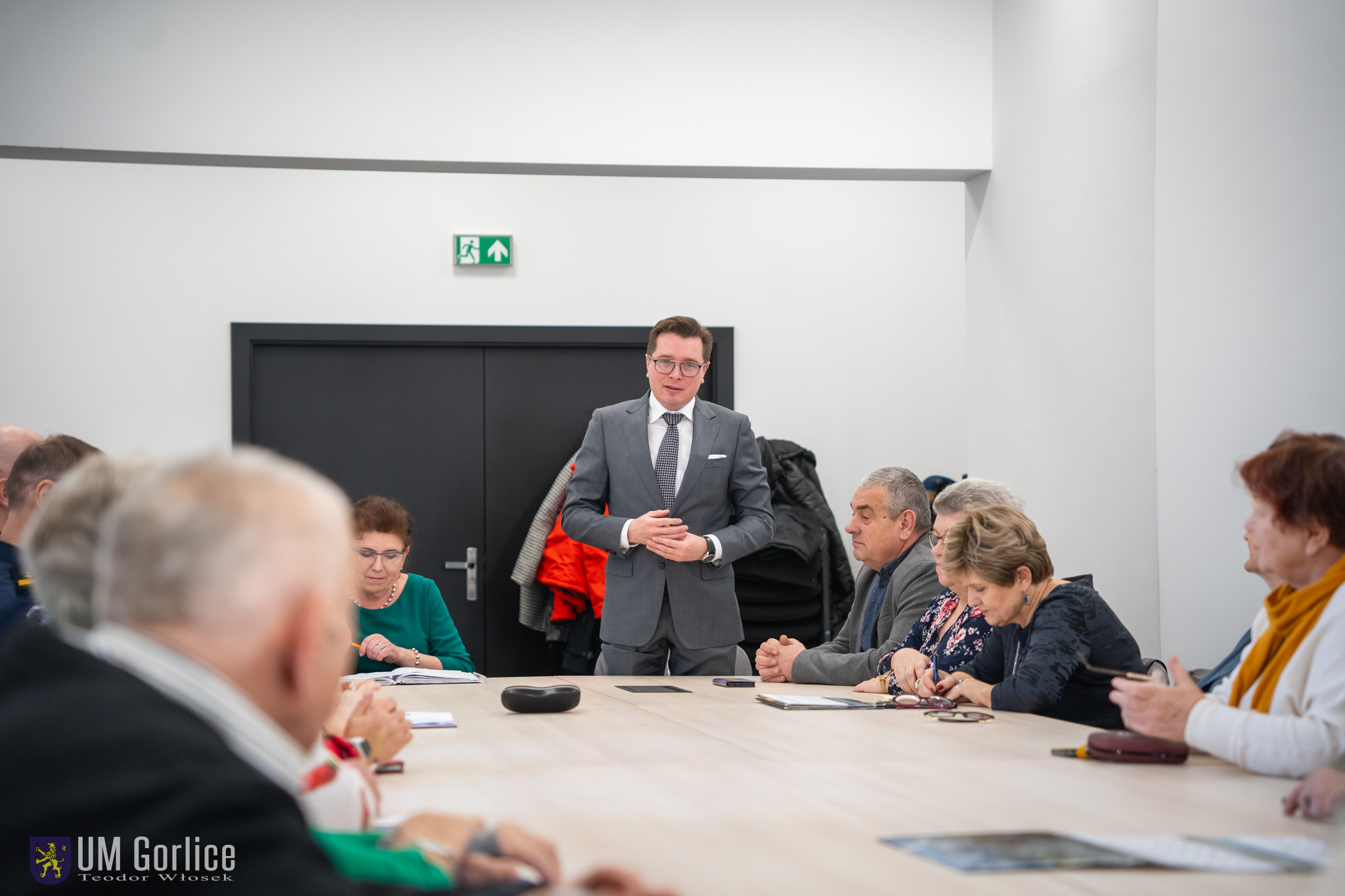 Członkowie Rady Seniorów podczas obrad.