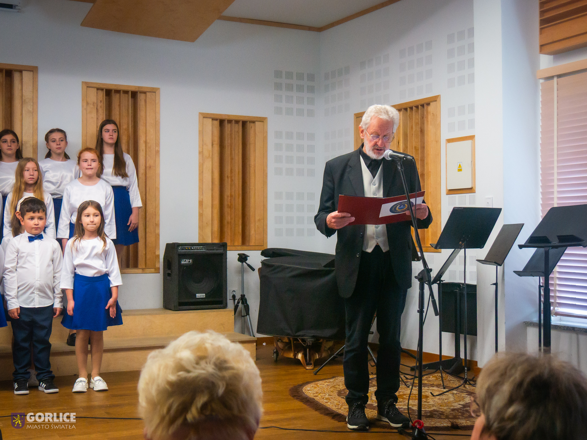 Roman Dziubina podczas inauguracji Roku Akademickiego UZW