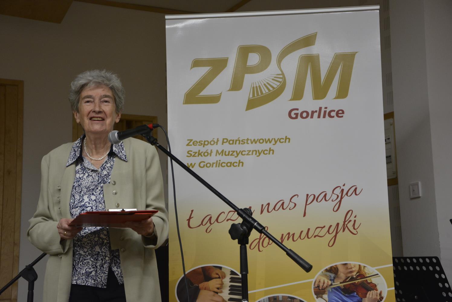 Przemówienia podczas finału konluirsu "Znam moje Miasto, znam Ziemię Gorlicką"