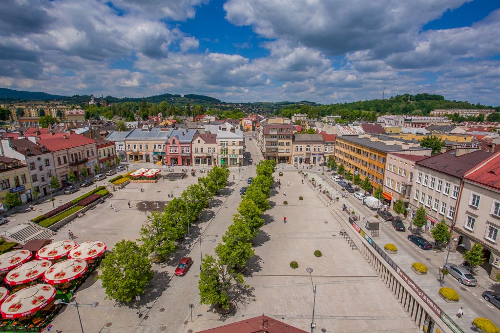 Widok na Rynek z gorlickiej wieży ratuszowej.