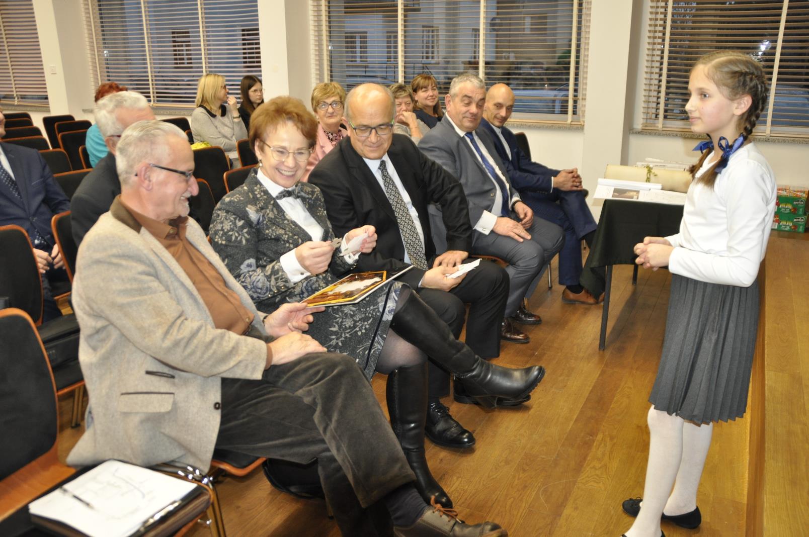 Przedstawiciele samorządów podczas finału konkursu „Znam moje miasto, znam ziemię gorlicką”