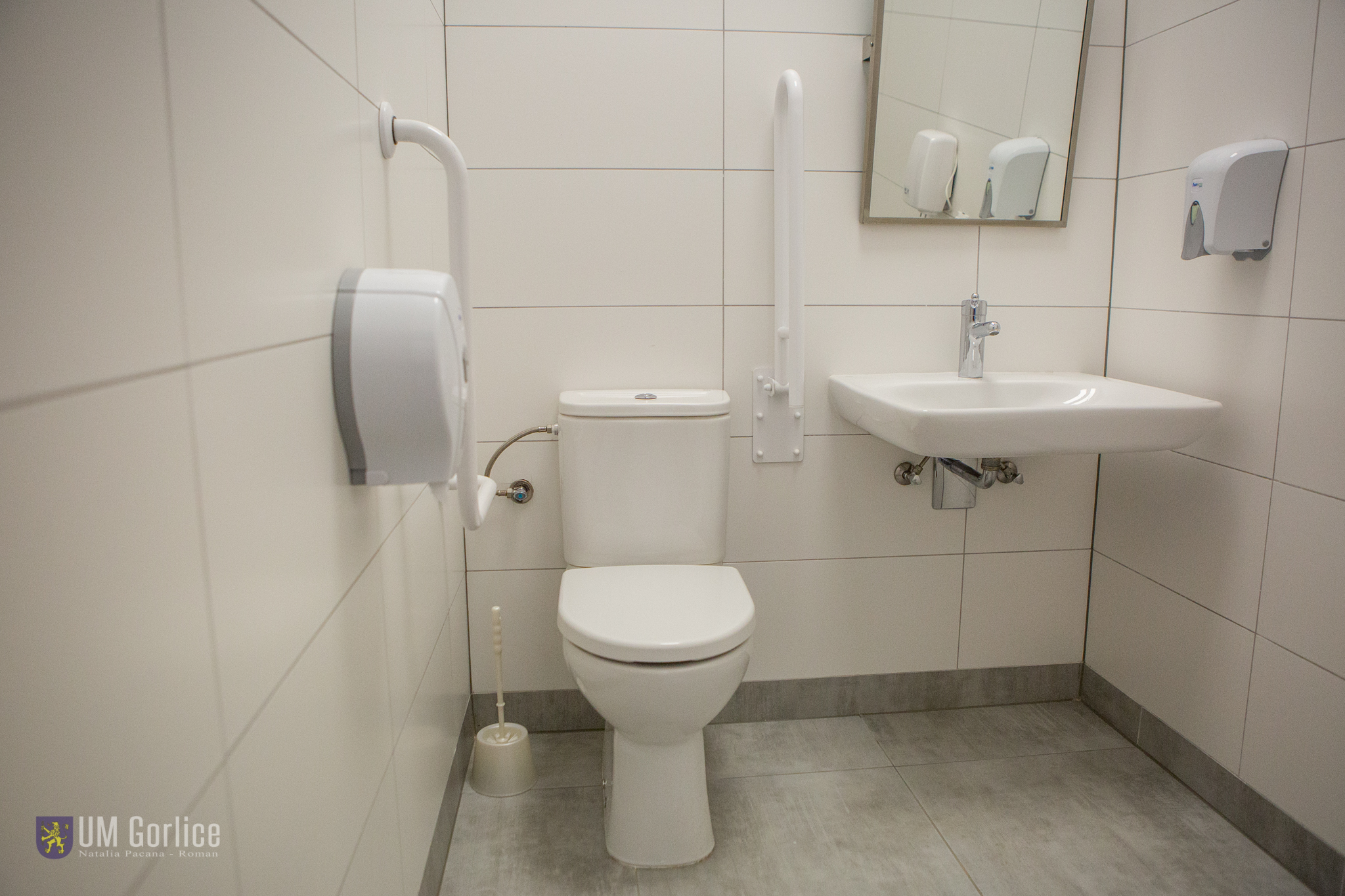 Toalety przystosowane do potrzeb osób z niepelnosprawnością w Urzędzie Miejskim w Gorlicach