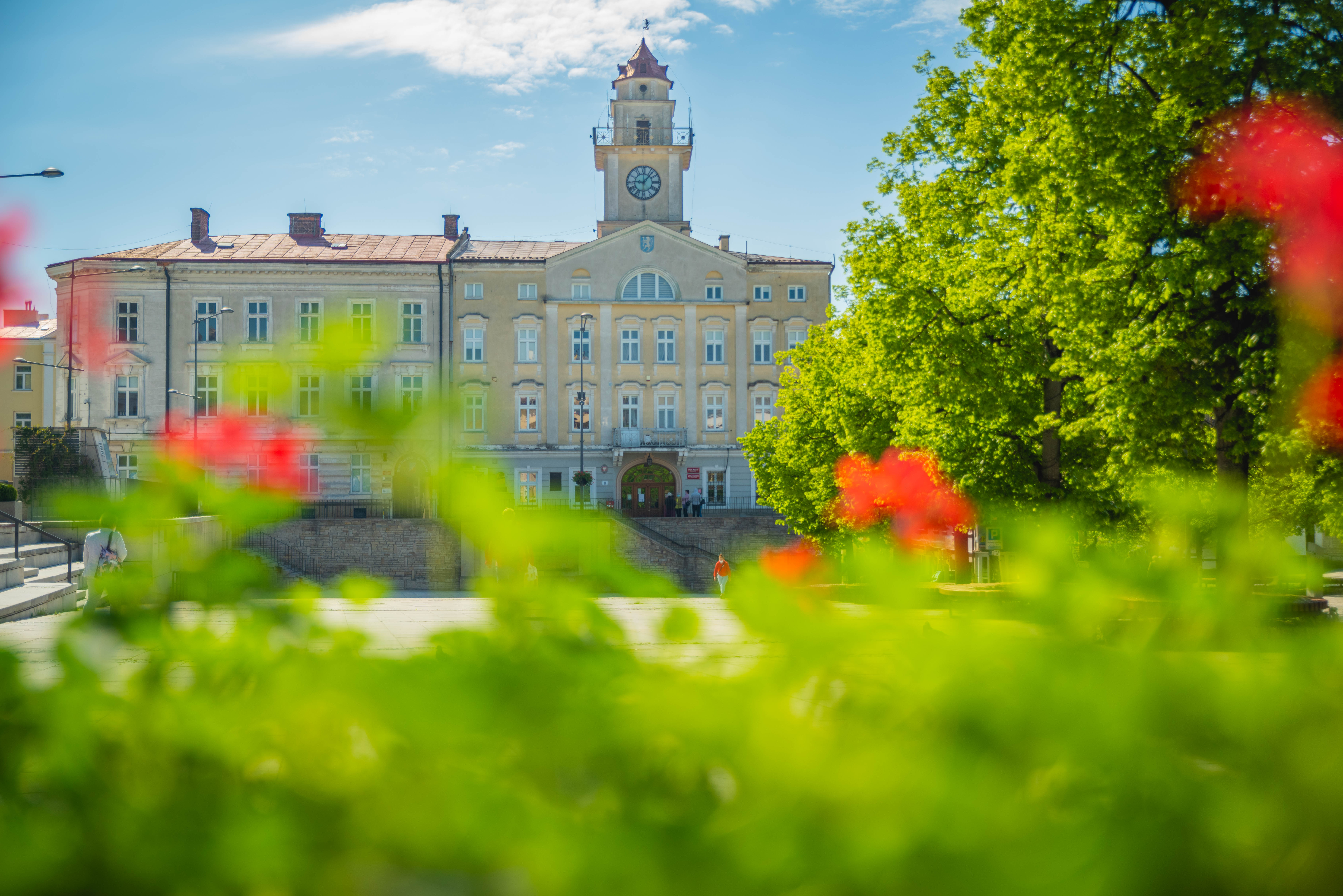 Widok na budynek gorlickiego Ratusza.