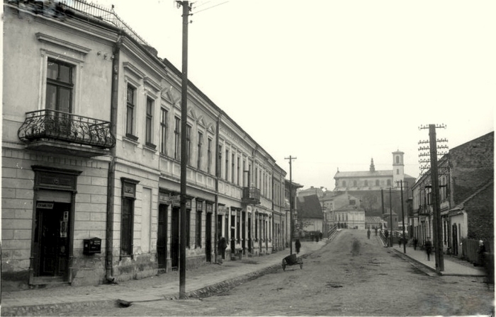  Archiwalne zdjęcie Gorlic przedstawiające ulicę Adama Mickiewicza.