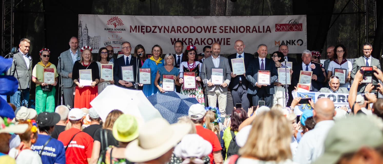 Wyróżnienie na scenie w parku Jordana.