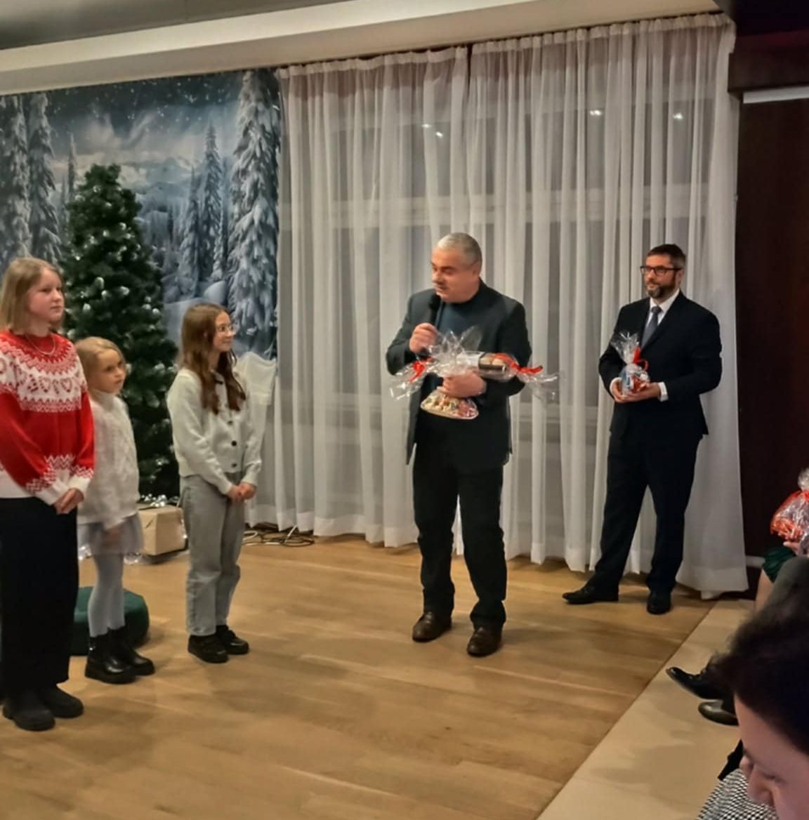 Spotkanie w klubie Jubilat - przemawia Robert Ryndak.