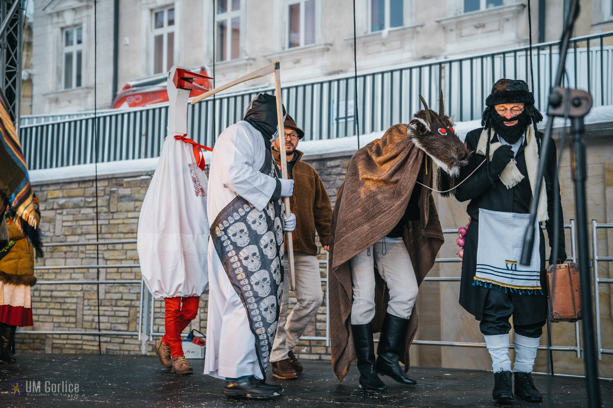 Przedstiawienie w wykonaniu zespołu Beskidy.