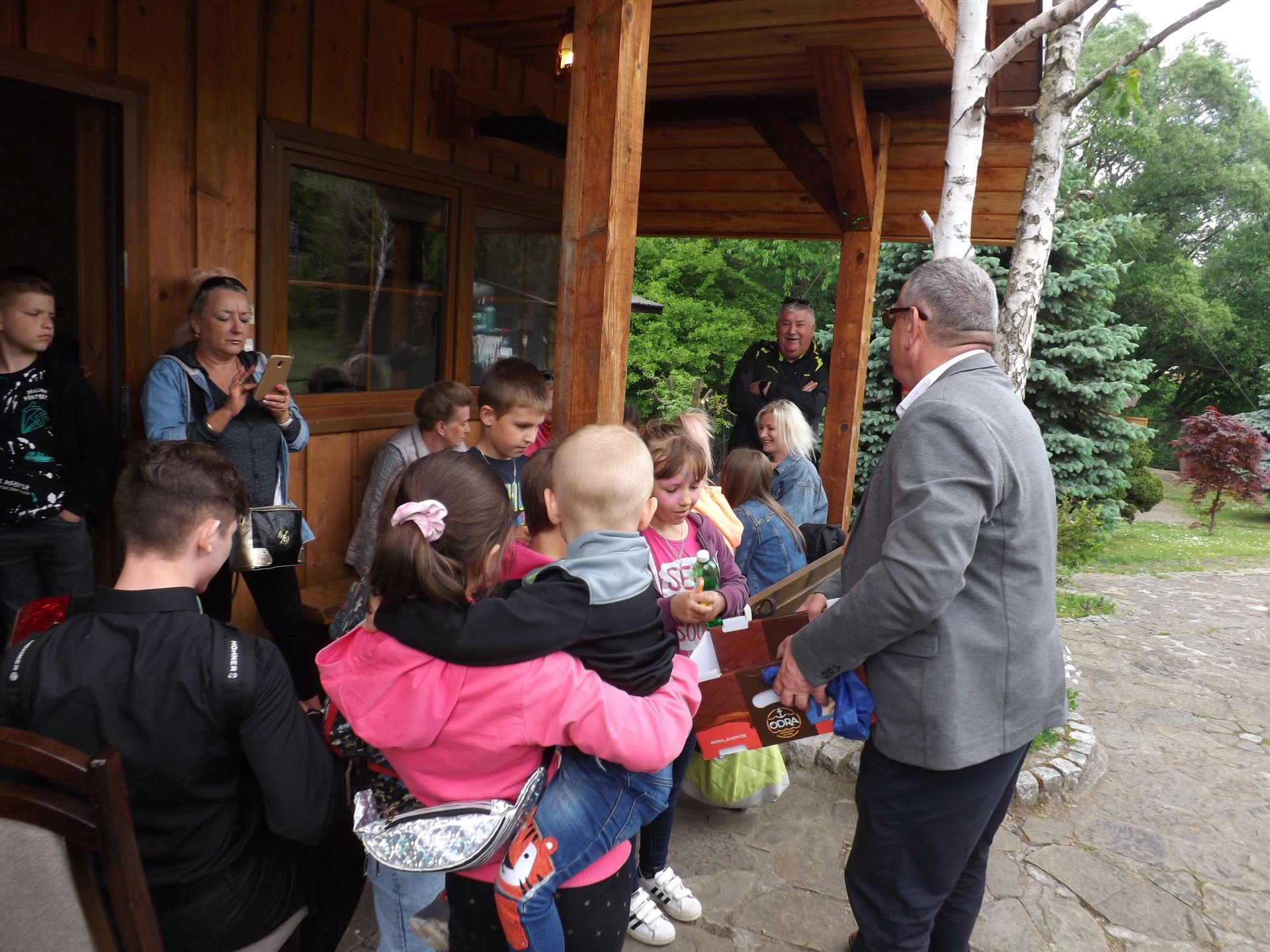 Uczestnicy pikniku na Skansenie Naftowym.