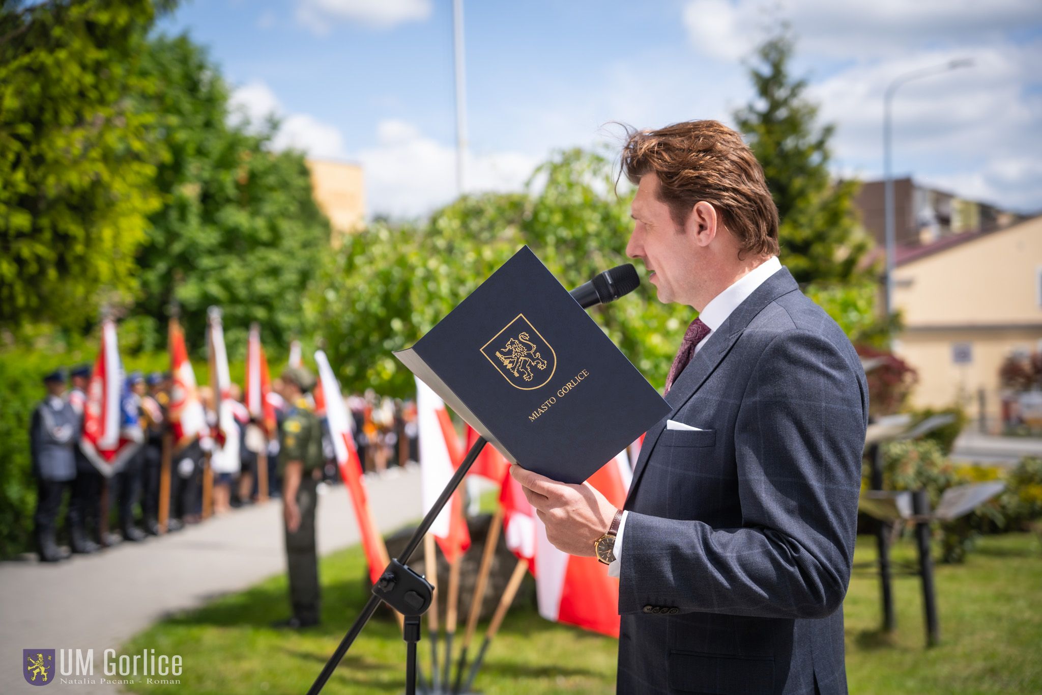 Przemawia burmistrz Kukla.