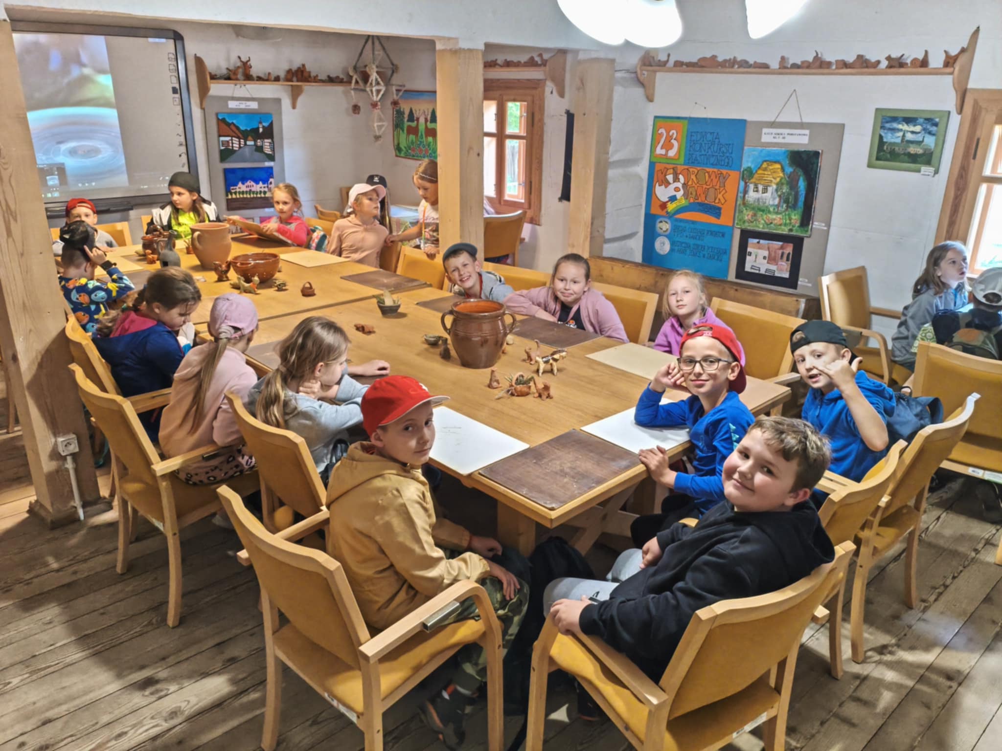 Uczniowie MZS nr 5 w Skansenie w Sanoku.