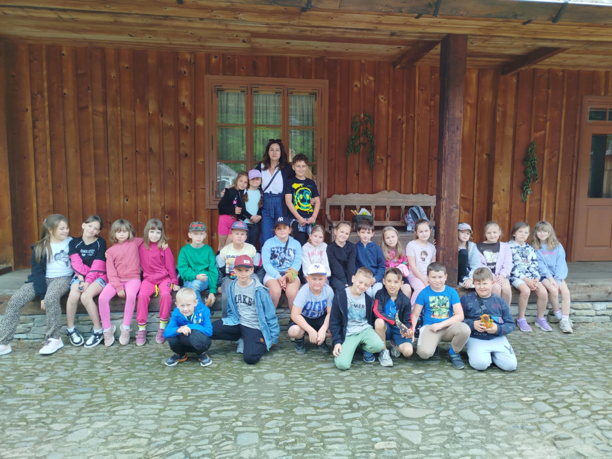 Uczniowie MZS nr 5 w Skansenie w Sanoku.