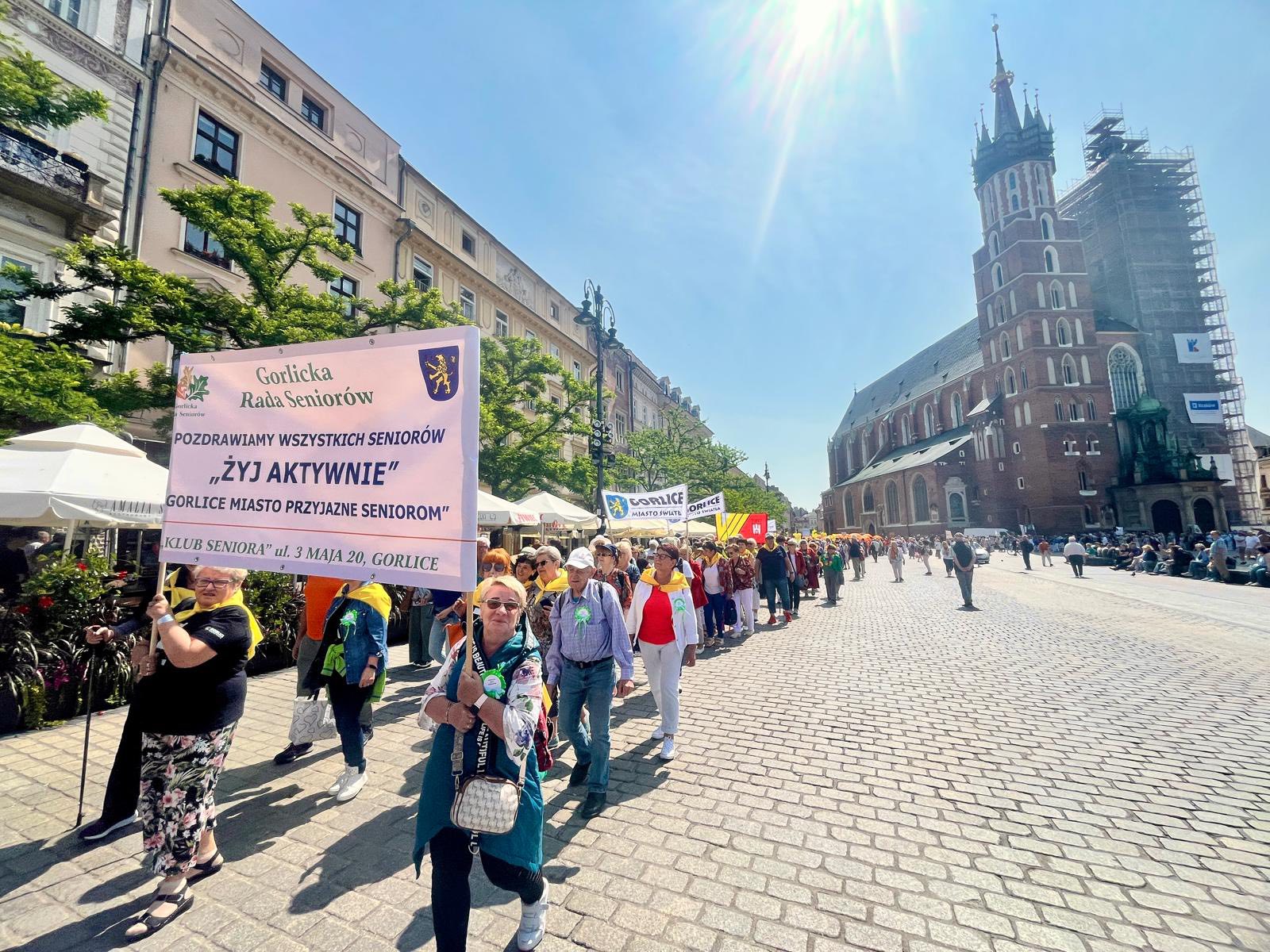 Seniorzy podczas Senioraliów w Krakowie.