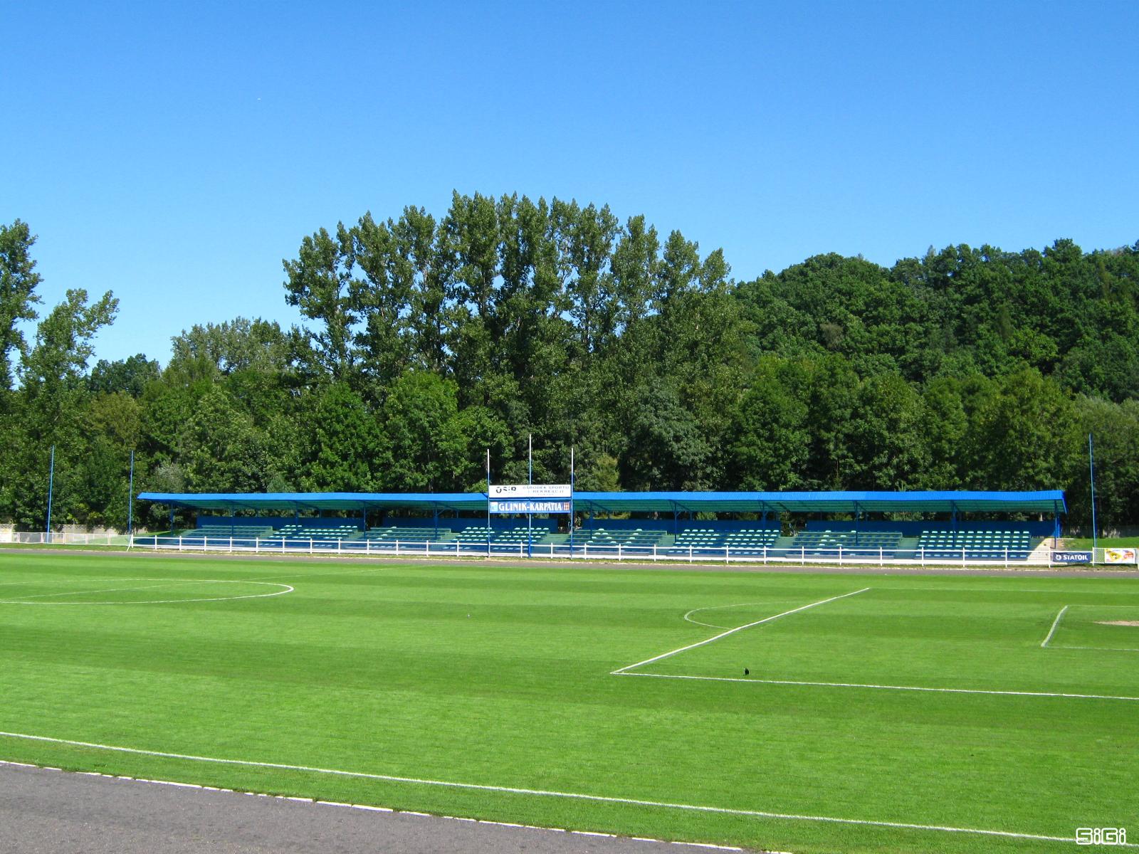 Widok na stadion sportowy OSiR.