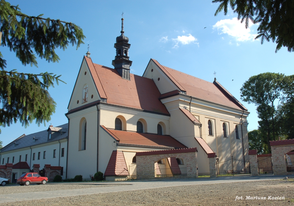 Widok na Kościół św. Anny w Bieczu.