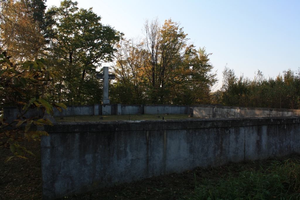 Widok na Cmentarz z I Wojny Światowej nr 88.