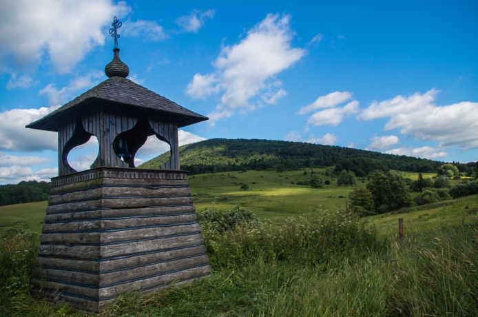 Widok na wiosenny krajobraz Ziemi Gorlickiej.