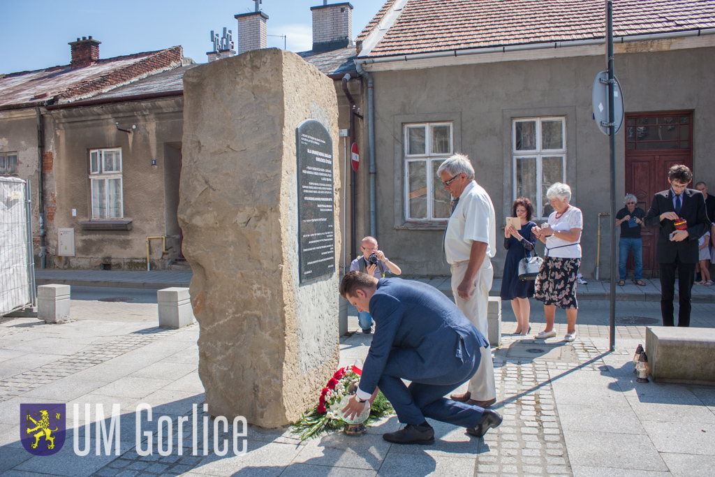 Widok na Pomnik likwidacji getta.