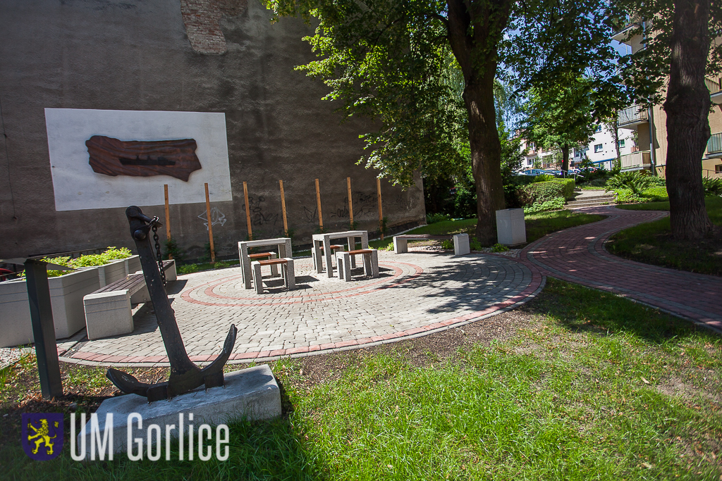 Widok na Statek „Gorlice” przy ul. Jagiełły.