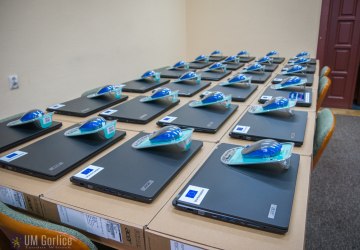 Kolejne laptopy trafią do gorlickich szkół