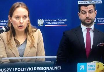 Łukasz Bałajewicz i Minister funduszy i polityki regionalnej Katarzyna Pełczyńska-Nałęcz podczas konferencji prasowej
