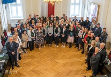 Radni i goście podczas LXXII sesji Rady Miasta Gorlice