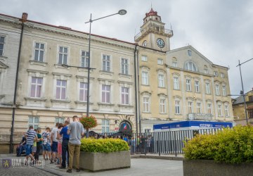 Ruszył mobilny punkt szczepień przeciwko COVID-19 na gorlickim Rynku