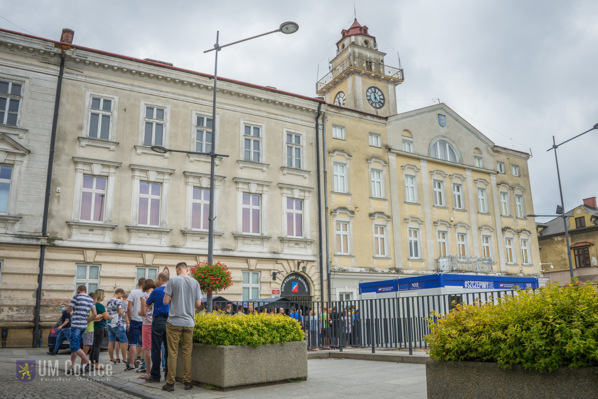 Ruszył mobilny punkt szczepień przeciwko COVID-19 na gorlickim Rynku