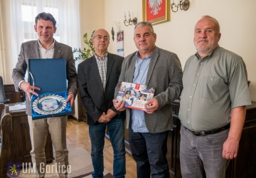 Podziękowali za współpracę i promocję tenisa stołowego