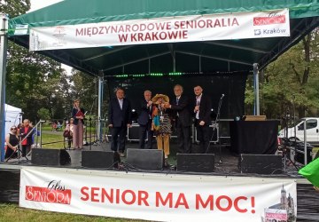 Scena plenerowa w parku Jordana.