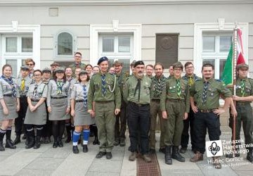 Zjazd Sprawozdawczy Hufca ZHP Gorlice - zdjęcie grupowe