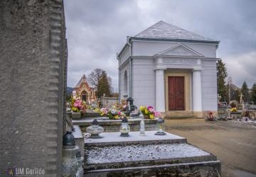 Zakończył się remont Kaplicy Cmentarnej Rodziny Płockich