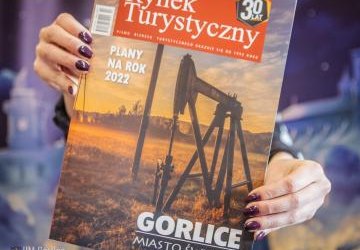 Miasto Światła na okładce Rynku Turystycznego
