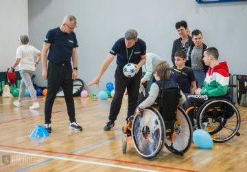 Inauguracyjne zajęcia sportowe „Sprawnych Smoków”