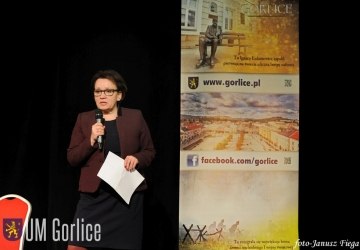 Debata o oświacie z minister Zalewską